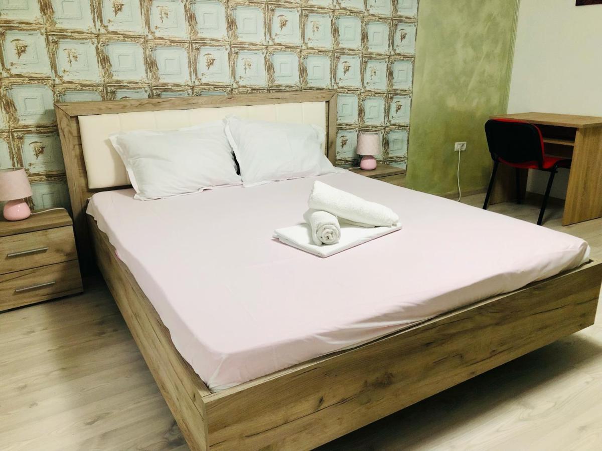 Central Park - Big Apartment - 3 Rooms - Free Parking T5 Timişoara Buitenkant foto